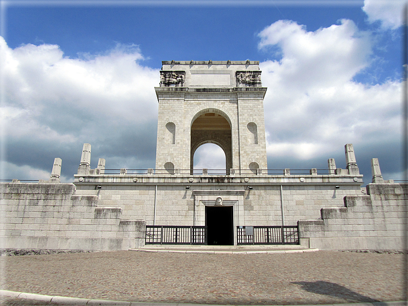 foto Sacrario militare di Asiago